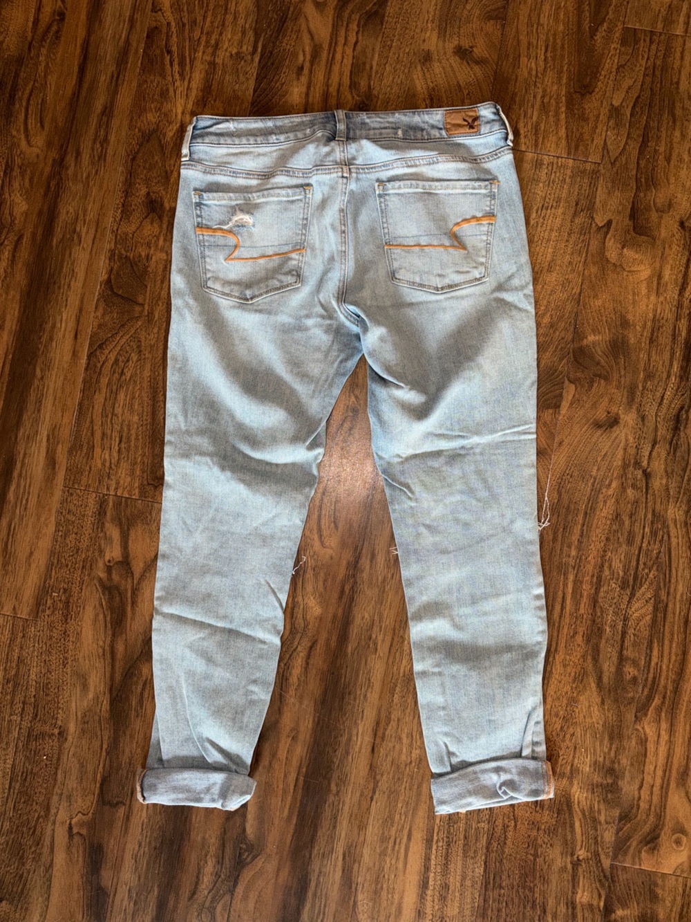 American Eagle Outfitters Light Wash Distressed Denim Skinny Jeans - Picture 4 of 6
